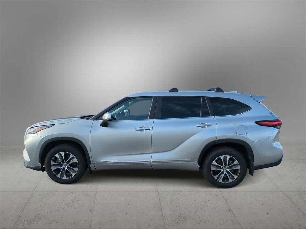 used 2023 Toyota Highlander car, priced at $37,483
