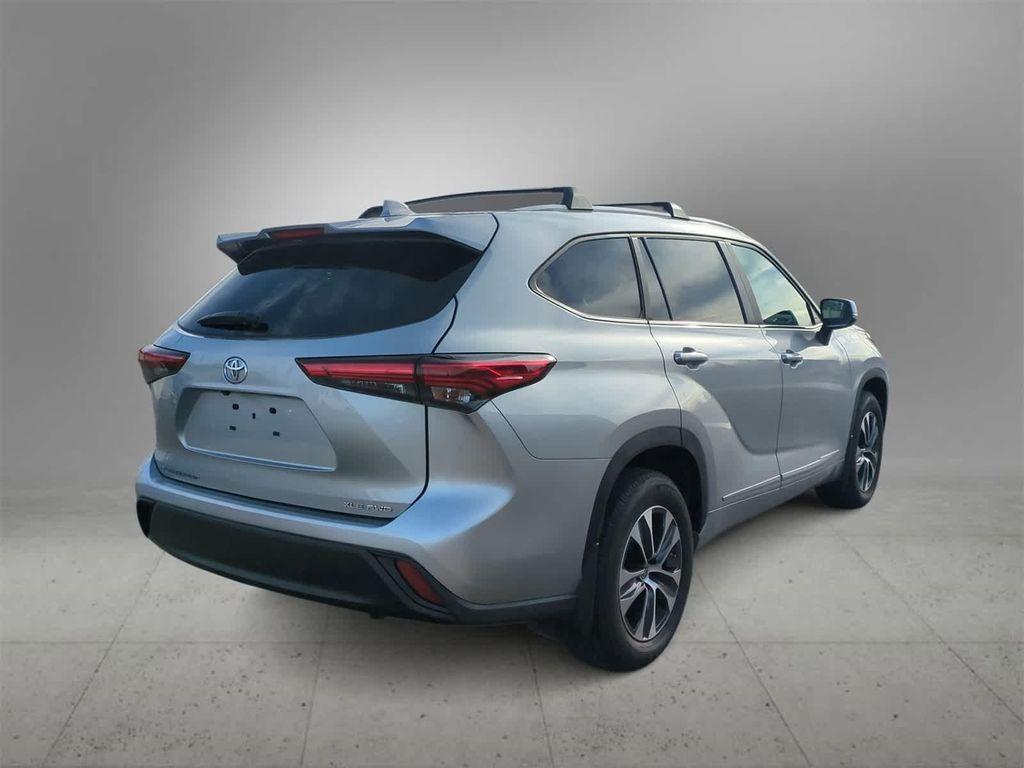 used 2023 Toyota Highlander car, priced at $37,483