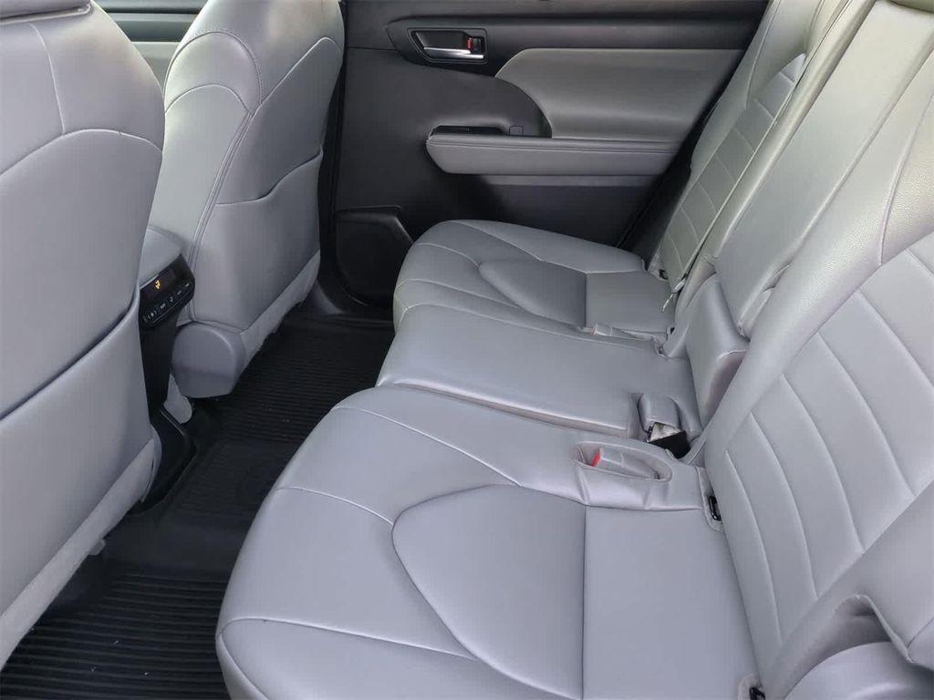 used 2022 Toyota Highlander car, priced at $29,642