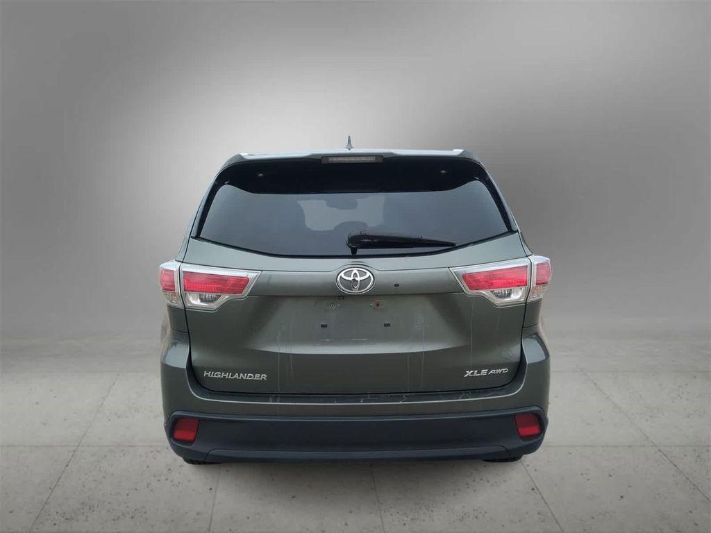 used 2015 Toyota Highlander car, priced at $11,999