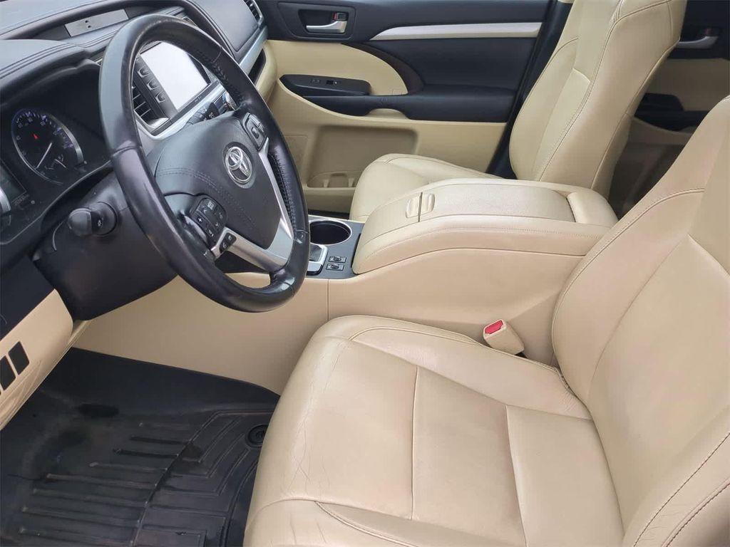 used 2015 Toyota Highlander car, priced at $11,999