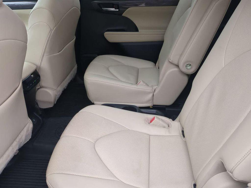 used 2023 Toyota Highlander car, priced at $38,563