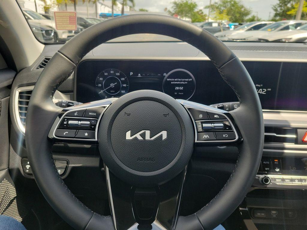 used 2025 Kia Seltos car, priced at $24,948
