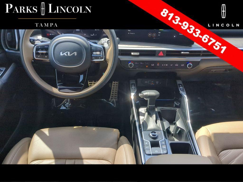 used 2024 Kia Sorento car, priced at $34,034