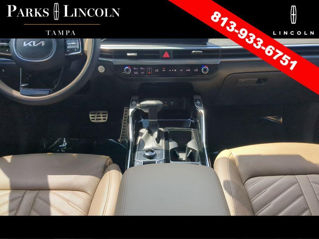used 2024 Kia Sorento car, priced at $34,034