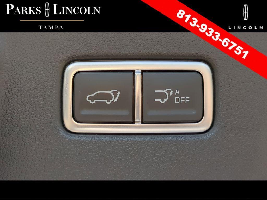used 2024 Kia Sorento car, priced at $34,034
