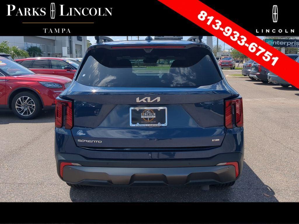 used 2024 Kia Sorento car, priced at $34,034