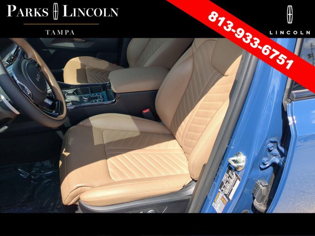 used 2024 Kia Sorento car, priced at $34,034