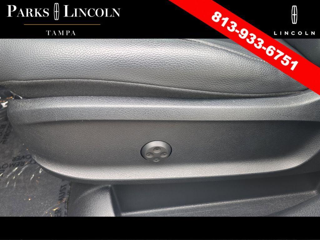 used 2023 Mercedes-Benz GLB 250 car, priced at $27,890