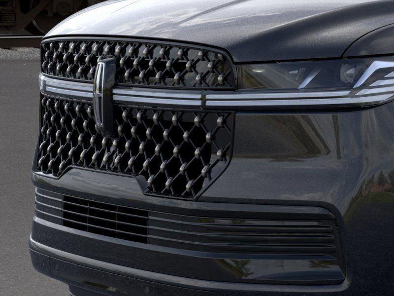 new 2026 Lincoln Navigator car, priced at $114,061