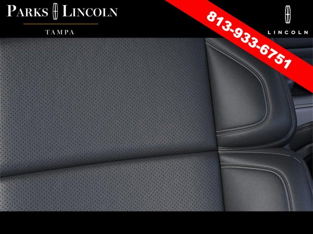 new 2025 Lincoln Navigator car, priced at $100,811