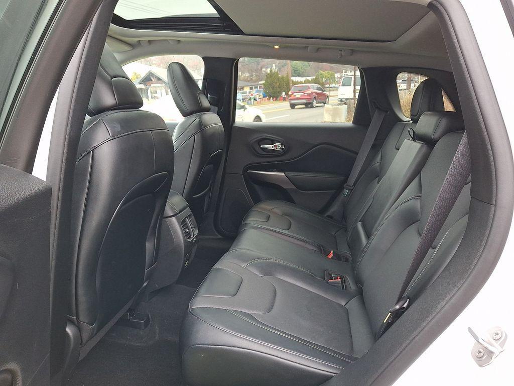 used 2022 Jeep Cherokee car, priced at $20,588