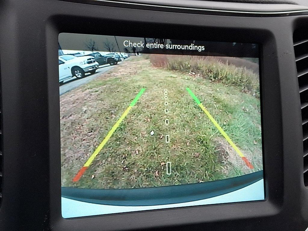 used 2022 Jeep Cherokee car, priced at $20,588