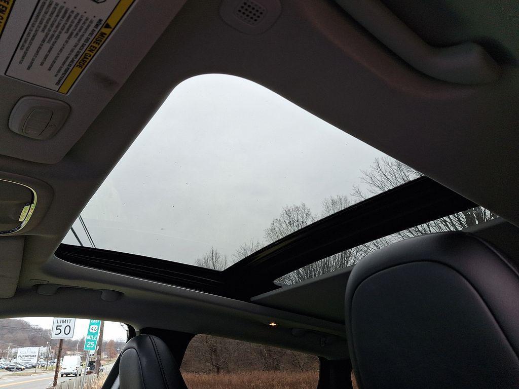 used 2022 Jeep Cherokee car, priced at $20,588