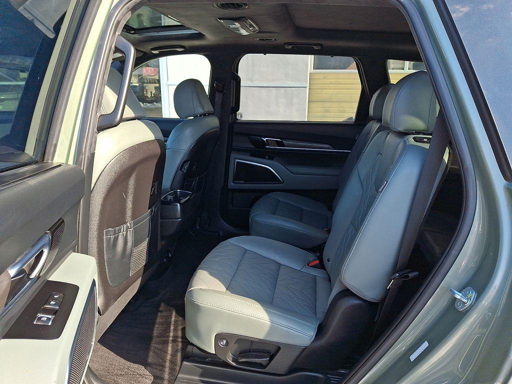 used 2023 Kia Telluride car, priced at $39,238