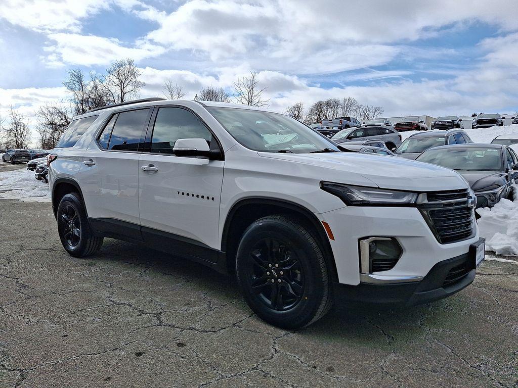 used 2022 Chevrolet Traverse car, priced at $27,272