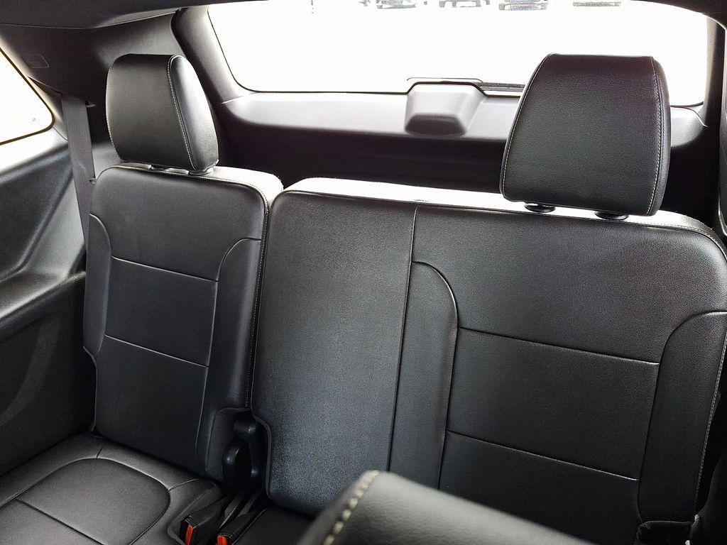 used 2022 Chevrolet Traverse car, priced at $27,272