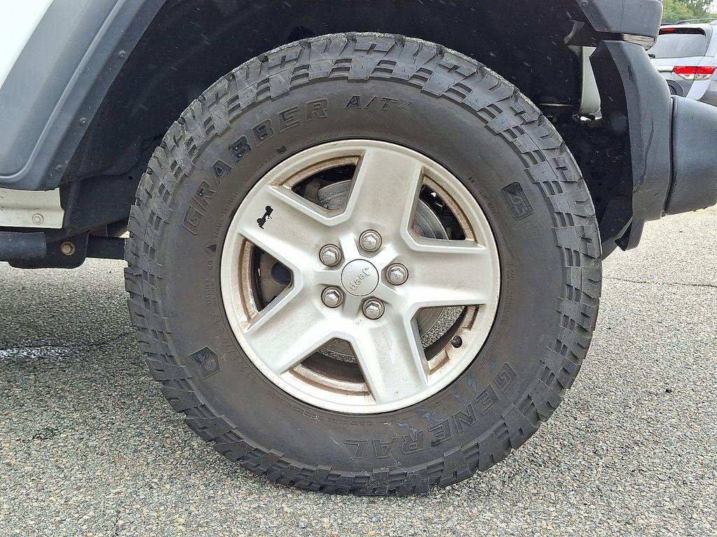 used 2020 Jeep Gladiator car, priced at $23,816