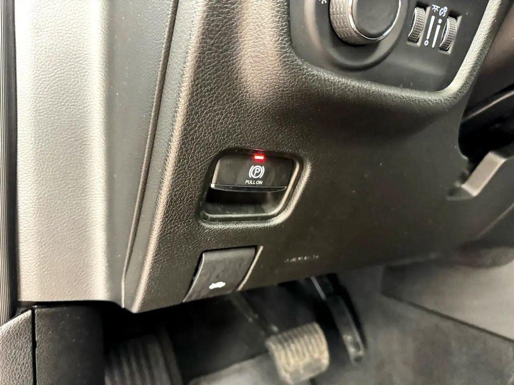 used 2022 Jeep Grand Cherokee car, priced at $30,787