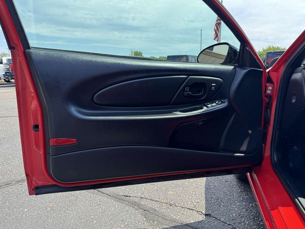 used 2002 Chevrolet Monte Carlo car, priced at $14,838