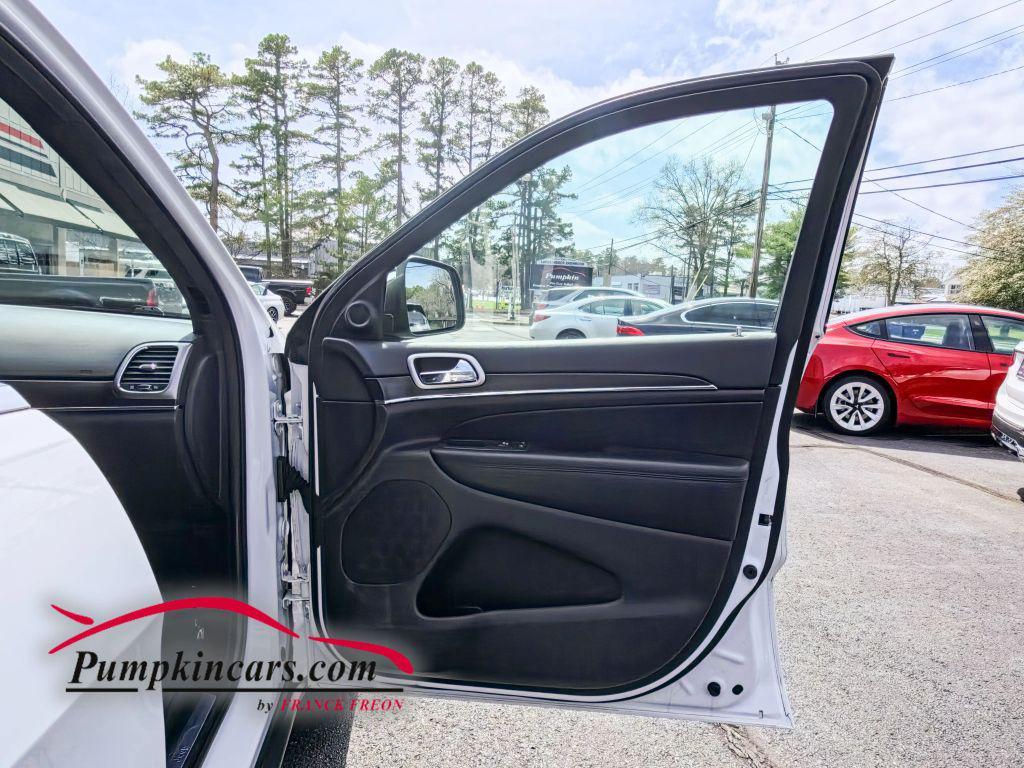 used 2018 Jeep Grand Cherokee car, priced at $17,995