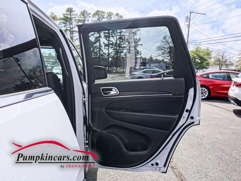 used 2018 Jeep Grand Cherokee car, priced at $17,995