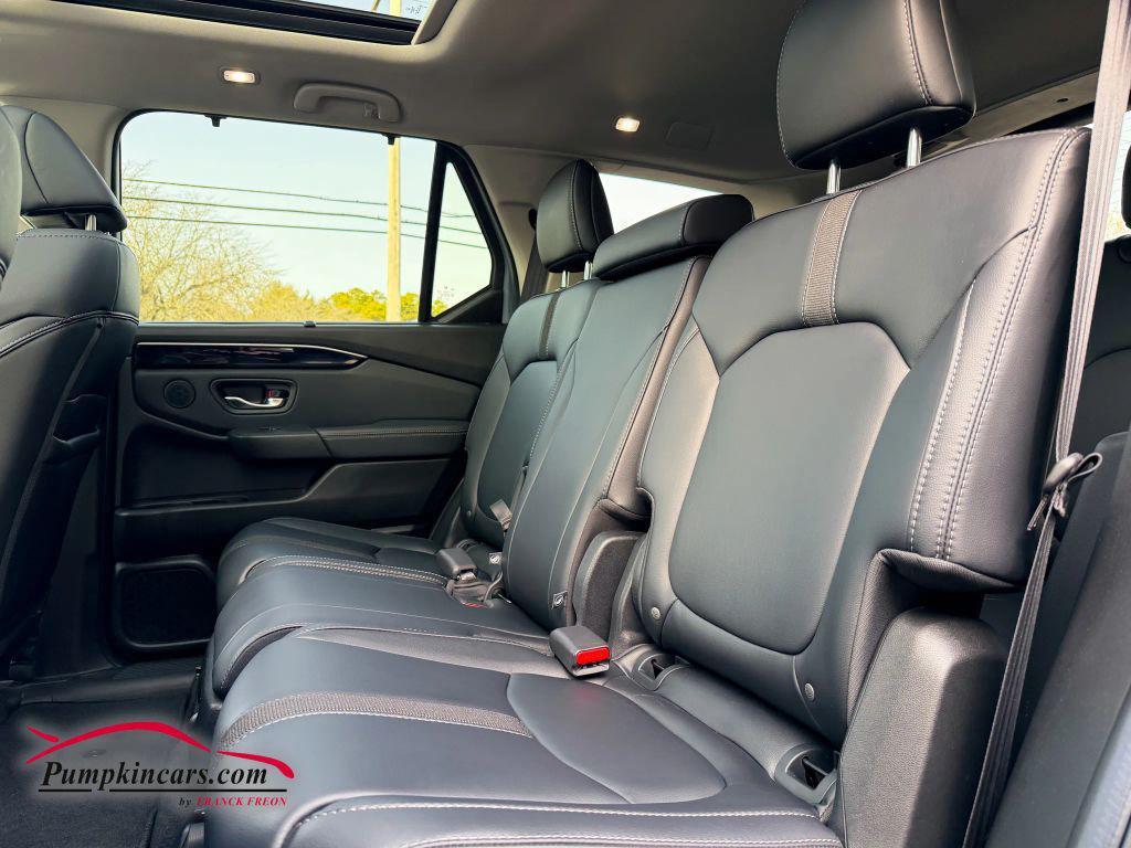 used 2025 Honda Pilot car, priced at $44,495