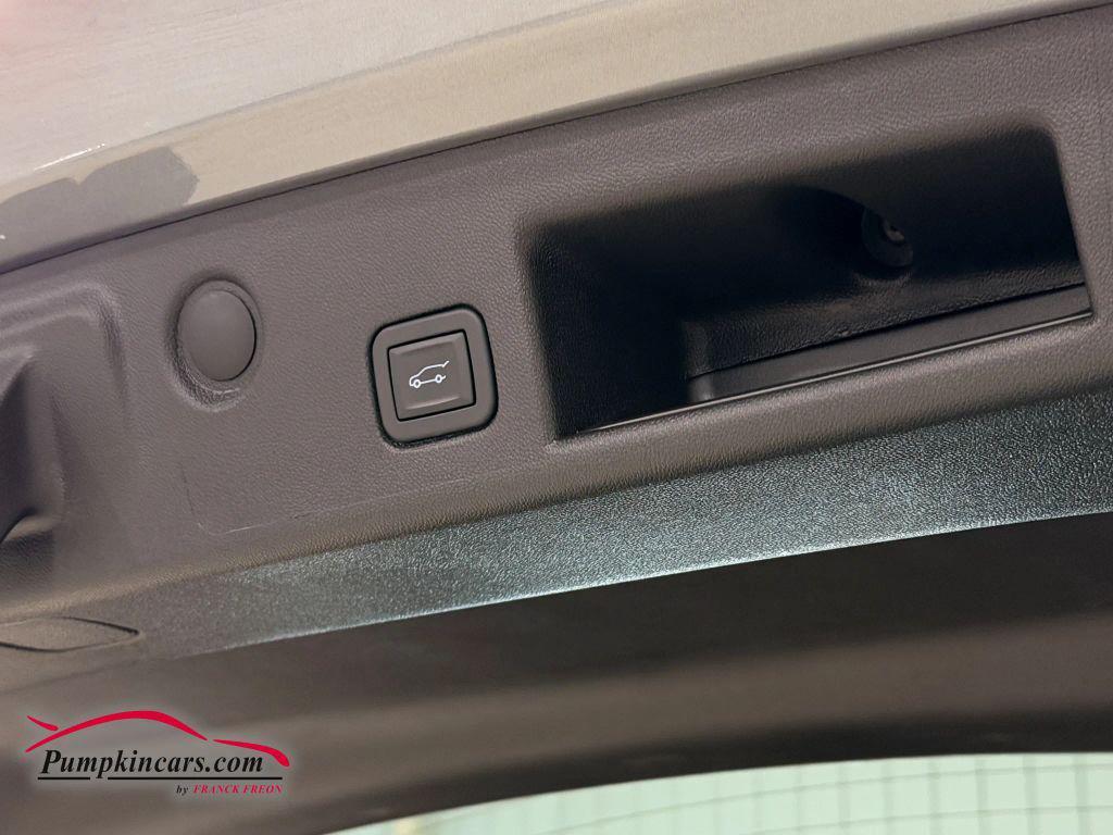 used 2024 Chevrolet Equinox car, priced at $22,995