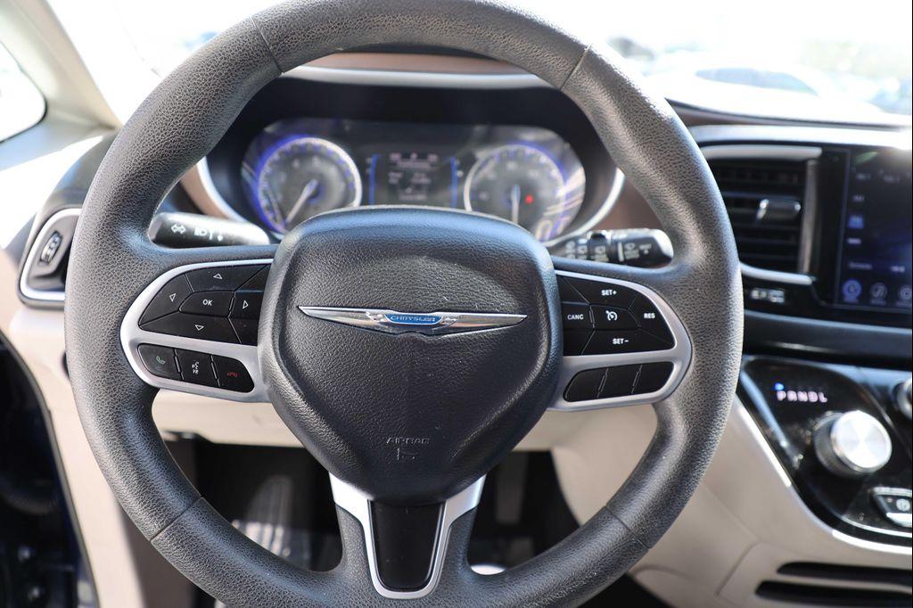 used 2017 Chrysler Pacifica car, priced at $11,495