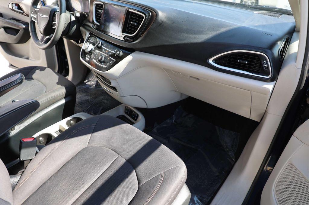 used 2017 Chrysler Pacifica car, priced at $11,495