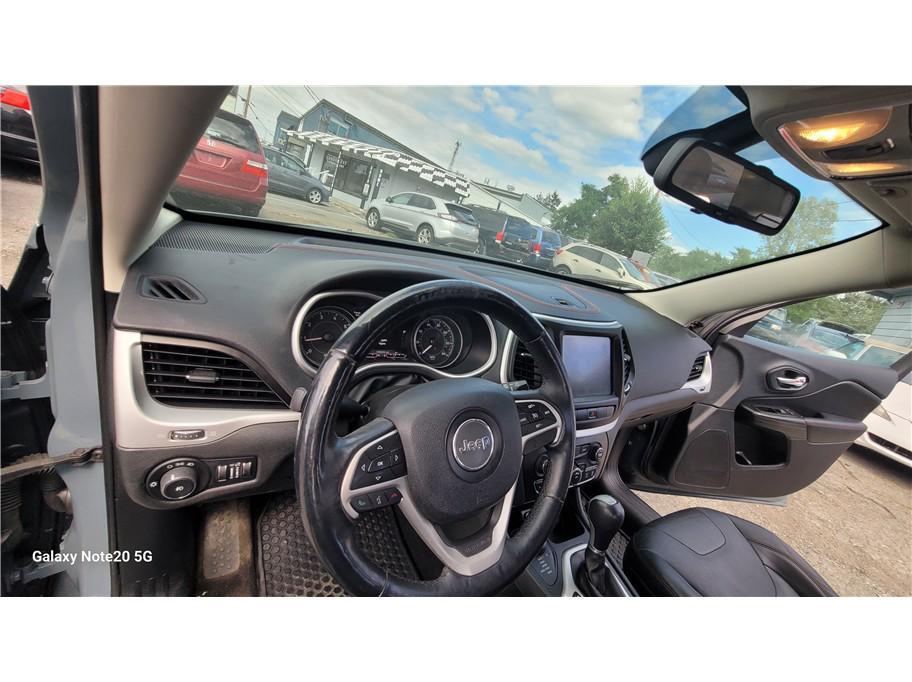 used 2014 Jeep Cherokee car, priced at $7,345