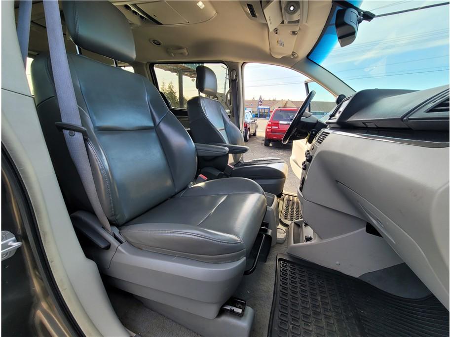 used 2010 Volkswagen Routan car, priced at $3,985