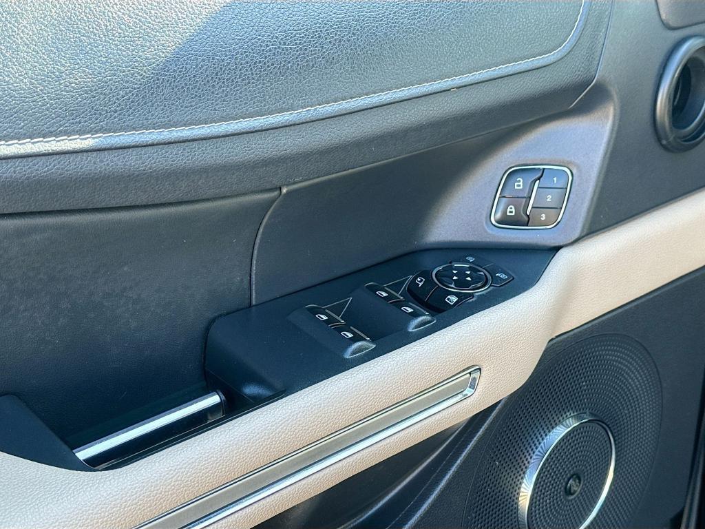 used 2024 Ford Expedition car, priced at $42,494