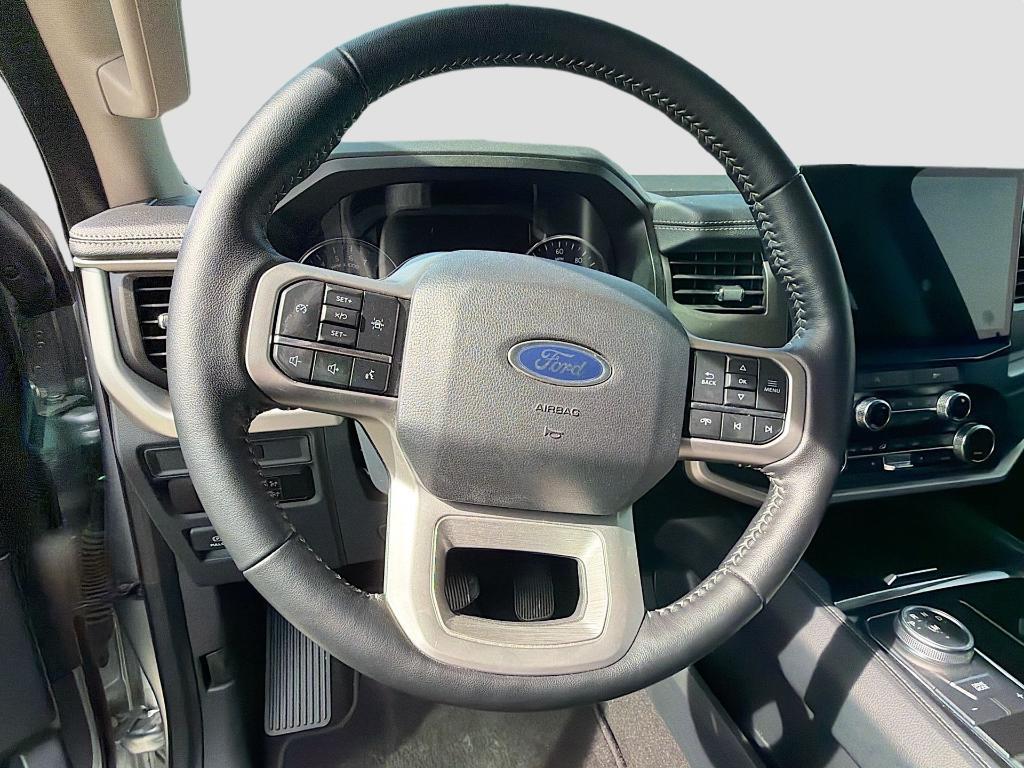used 2024 Ford Expedition car, priced at $43,545