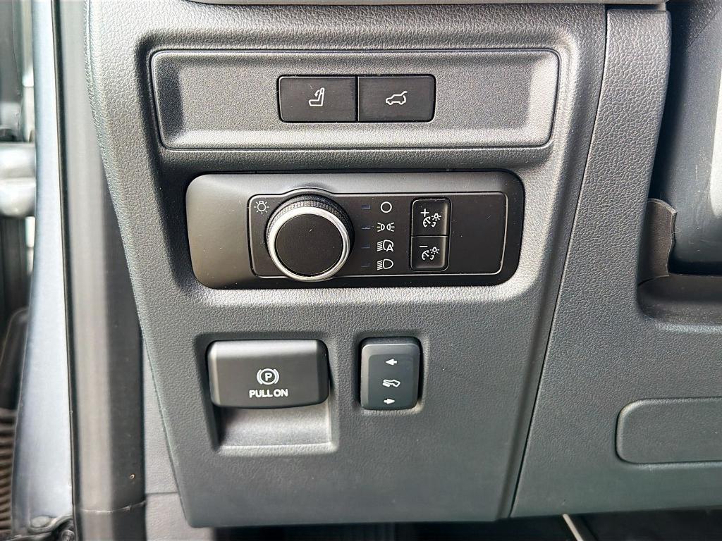 used 2024 Ford Expedition car, priced at $43,545