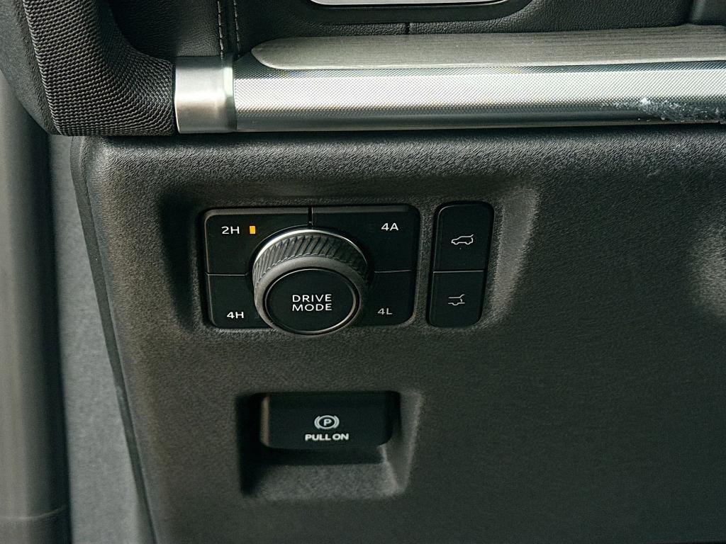 new 2025 Ford Expedition Max car, priced at $74,938