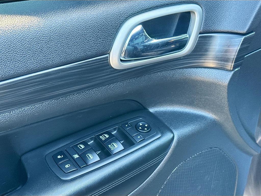 used 2019 Jeep Grand Cherokee car, priced at $11,604