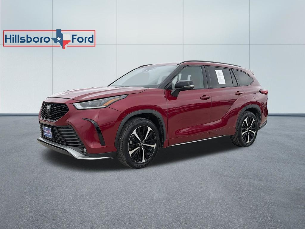 used 2021 Toyota Highlander car, priced at $24,523