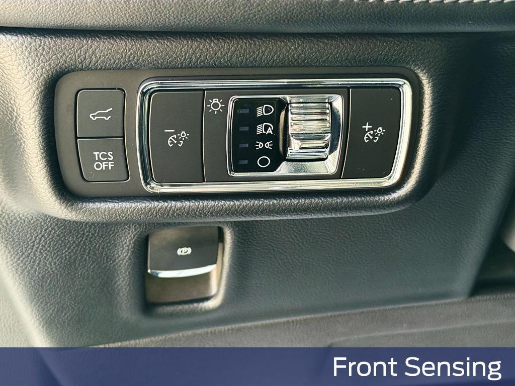 used 2021 Lincoln Nautilus car, priced at $28,900