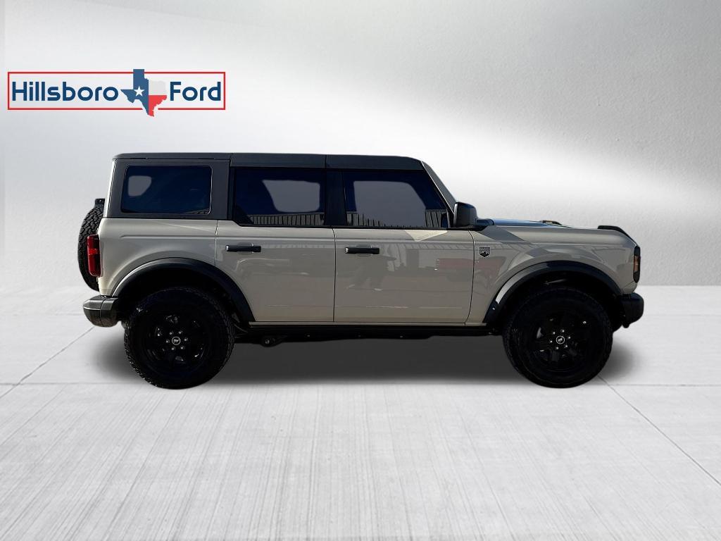 new 2025 Ford Bronco car, priced at $44,623