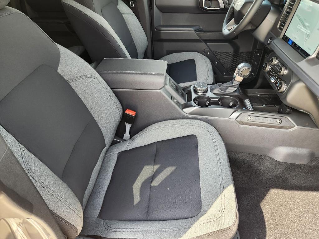 new 2025 Ford Bronco car, priced at $39,172