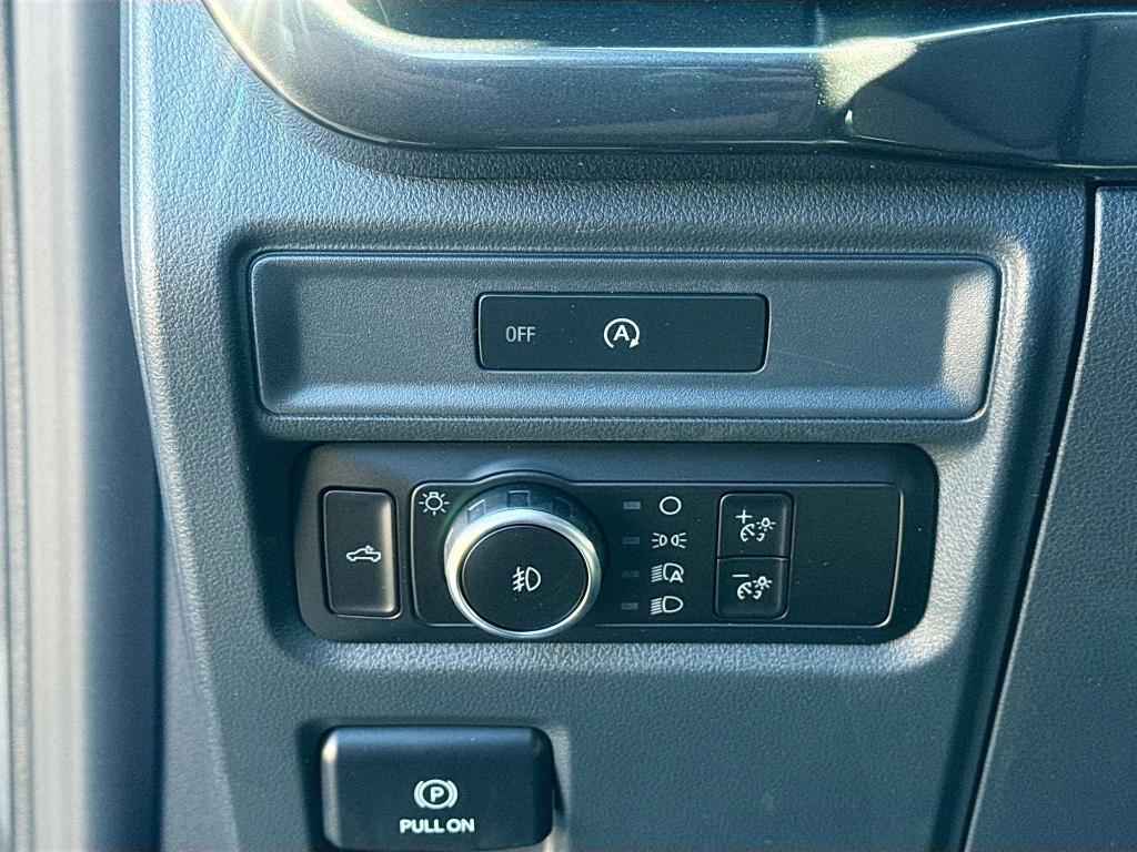 new 2025 Ford F-150 car, priced at $43,609