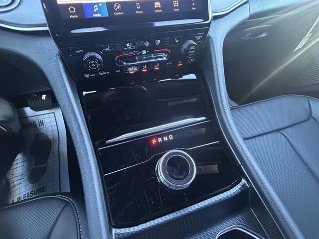 new 2025 Jeep Grand Cherokee L car, priced at $45,050