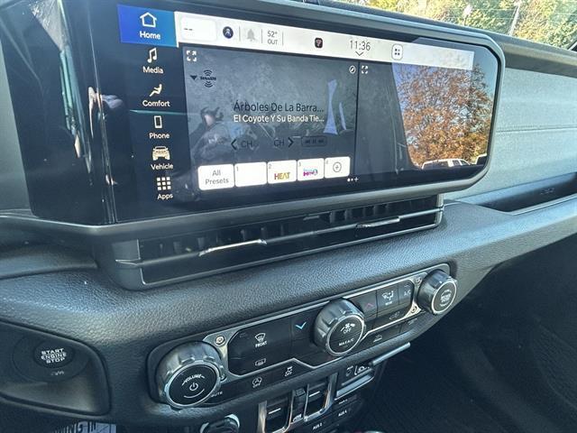 used 2024 Jeep Gladiator car, priced at $34,900