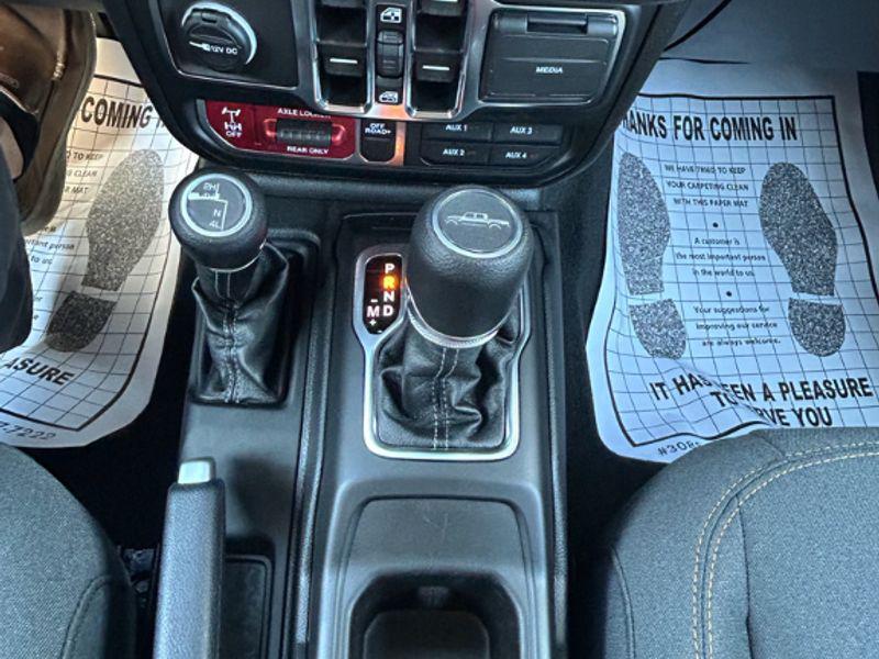 new 2025 Jeep Gladiator car, priced at $42,500