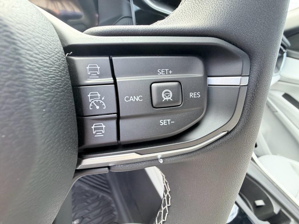 new 2026 Jeep Cherokee car, priced at $42,679