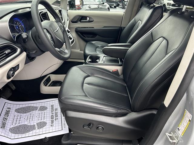 used 2024 Chrysler Pacifica car, priced at $26,800