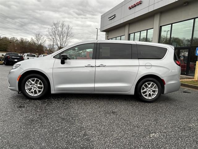 used 2024 Chrysler Pacifica car, priced at $26,800