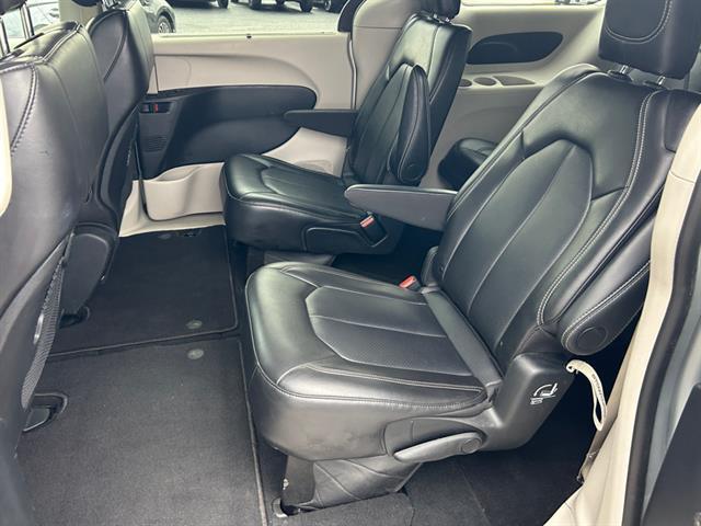 used 2024 Chrysler Pacifica car, priced at $26,800