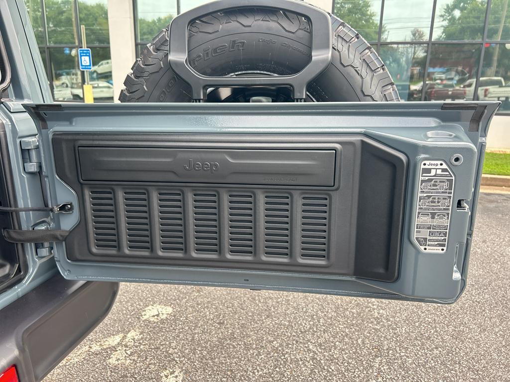 new 2025 Jeep Wrangler car, priced at $52,472